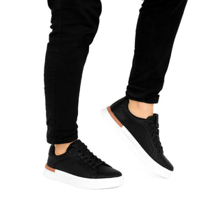 QJ202311-2 Garrapata Tenis Sintético Negro