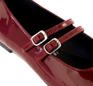 ES-01 Sarah studio Flats Charol Vino