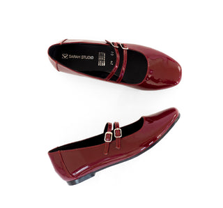 ES-01 Sarah studio Flats Charol Vino