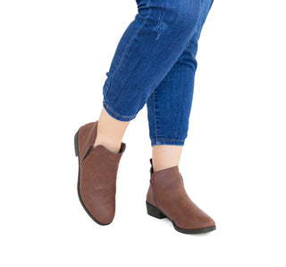 YX826 Garrapata Botin Sintético Cafe