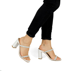 1523541 Salamandra Sandalia Charol Blanco