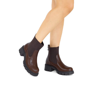 230968 Garrapata Botin Sintético Cafe