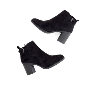 YX829 Garrapata Botin Sintético Negro