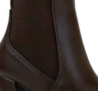 8-5566 Sarah studio Botin Reno Cafe