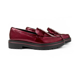 32902 Flexi Mocasin Charol Vino