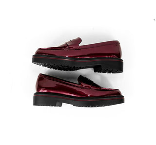 32902 Flexi Mocasin Charol Vino